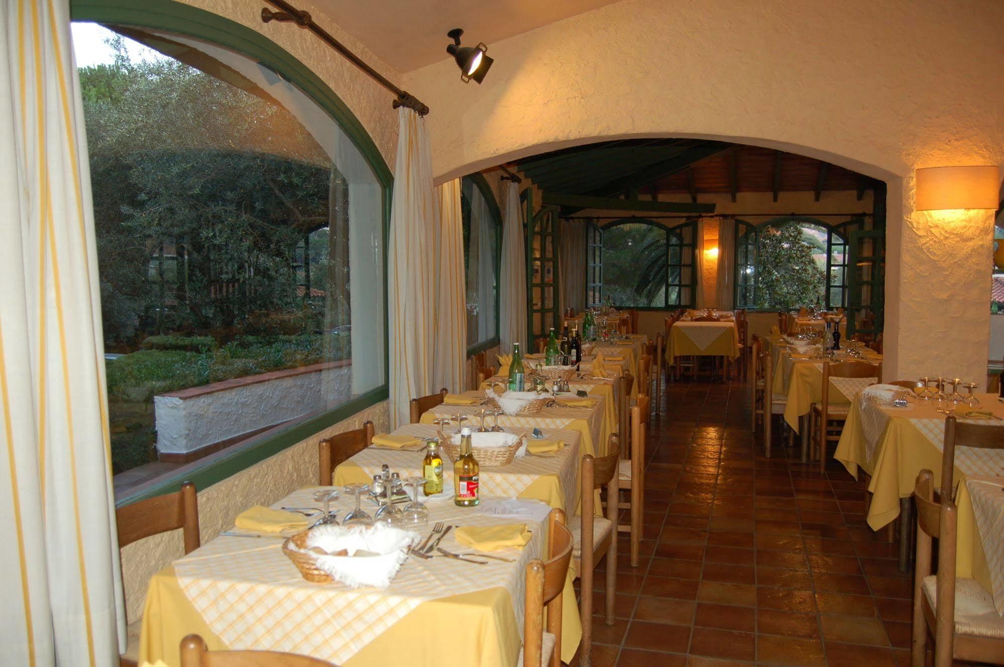 Hotel Marelba Cavo